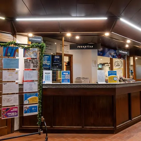 Palace 1 E 2 Apartmán *