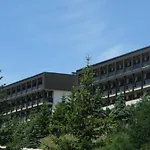 Palace 1 E 2
