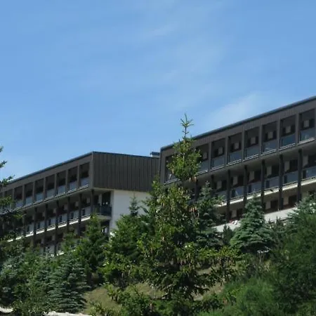 Palace 1 E 2